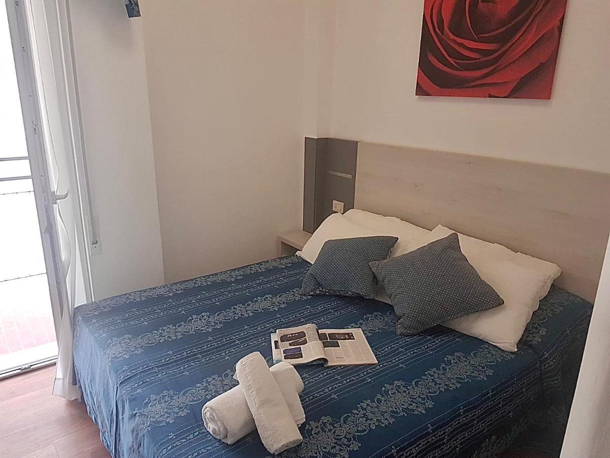 Hotel Arena Rimini Kültér fotó