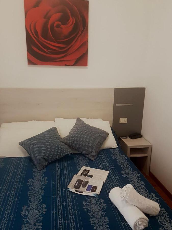 Hotel Arena Rimini Kültér fotó