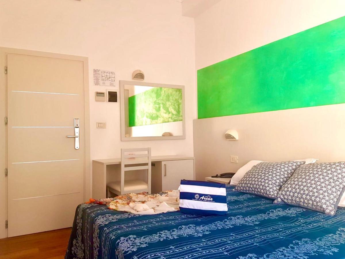 Hotel Arena Rimini Kültér fotó