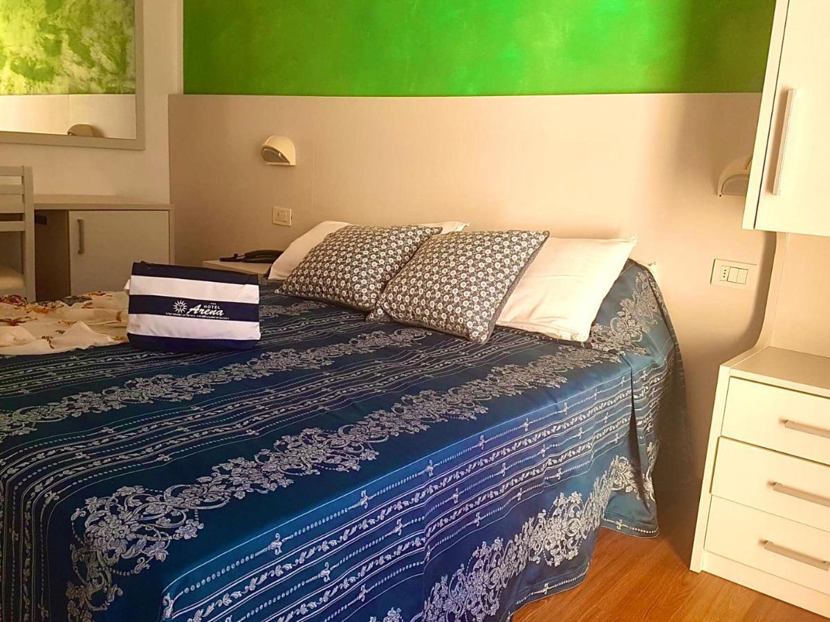 Hotel Arena Rimini Kültér fotó