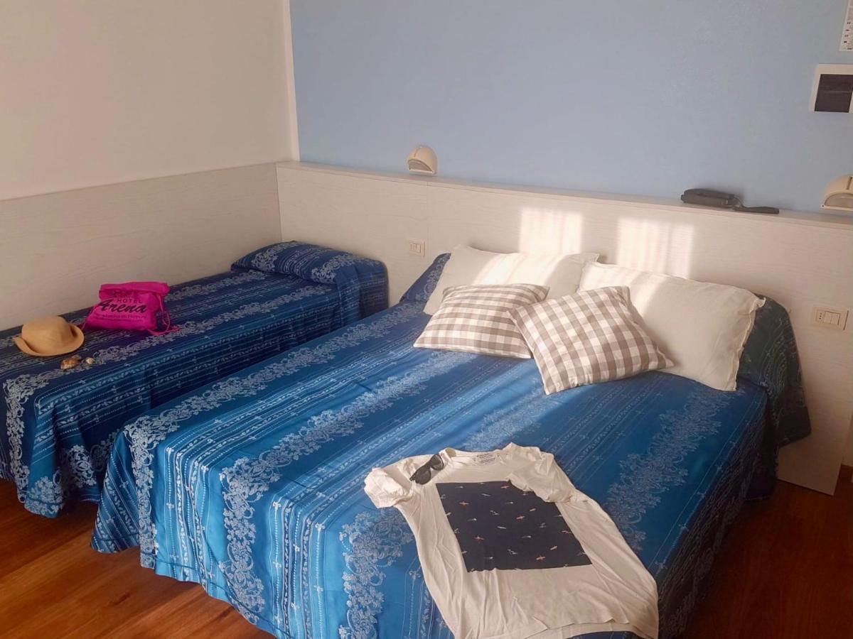 Hotel Arena Rimini Kültér fotó