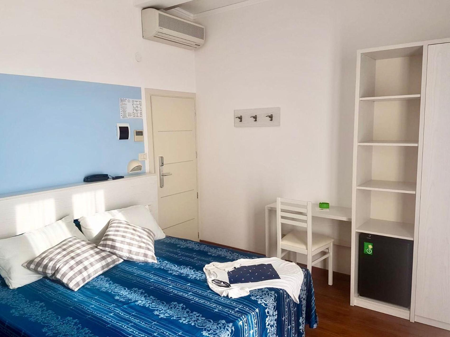 Hotel Arena Rimini Kültér fotó